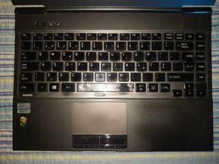 Portátil Toshiba i3 SSD 1kg Ultrabook