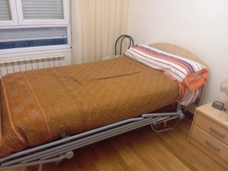 Cama geriátrica CON colchón antiescaras