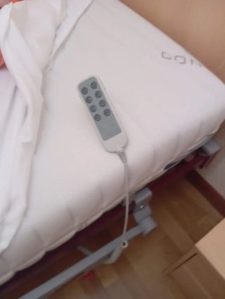 Cama geriátrica CON colchón antiescaras