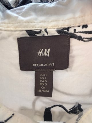 Camisa H&M Estampada Coral y Conchas Talla L