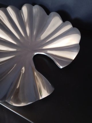 Plato decorativo hoja plateado