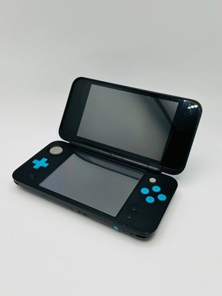Nintendo 2DS XL Blu/Nero Personalizzato