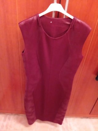 Conjunto chaqueta y vestido efecto piel