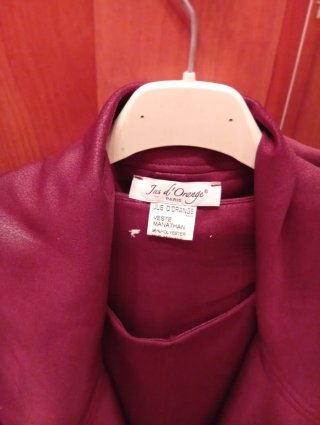 Conjunto chaqueta y vestido efecto piel