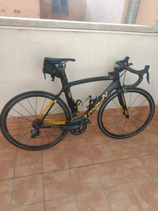 Bicicleta Trigon Negra y Amarilla