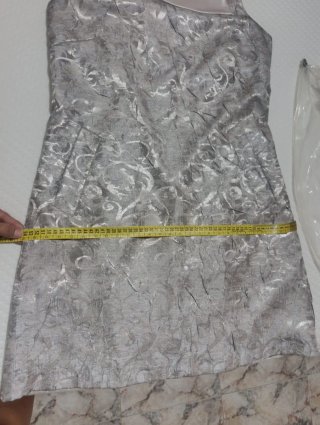 Vestido de fiesta plateado con chaqueta