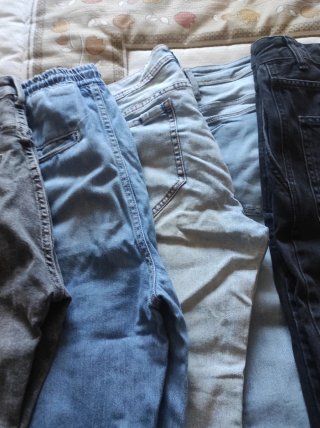 10 Pantalones vaqueros y dos no Talla 36 Azul/Mora