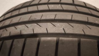 Bridgestone Alenza 001 235/50 R19 99V