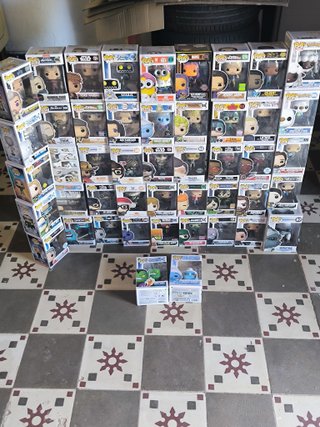 lote 45 funkos dañado y en buen estado