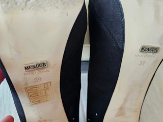 Decolletèe Menbur suede nero con borchie