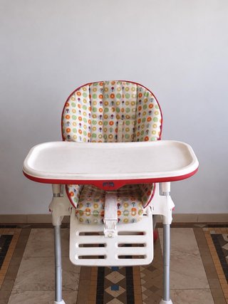 Trona infantil con cojín estampado