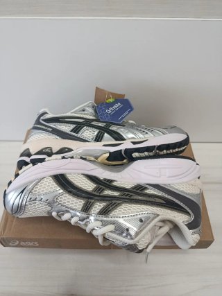 Asics Kayano 14 Plata/Blanco