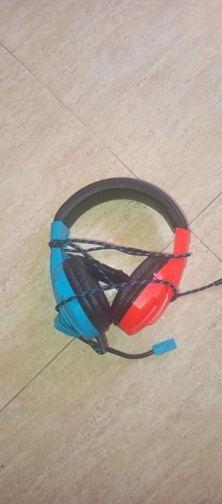Cascos Nintendo Switch Azul y Rojo