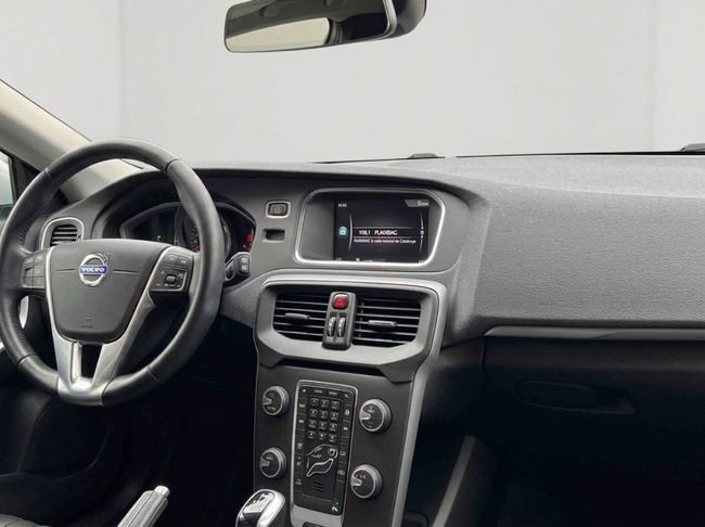 Volvo S40 2019, foto 17