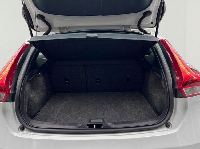 Volvo S40 2019, foto 24