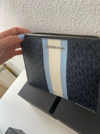 Bolso Michael Kors Jet Set Clutch Negro Multicolor