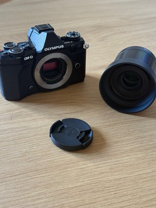 Olympus OM-D E-M5 Mark II + Sigma 60mm f2.8