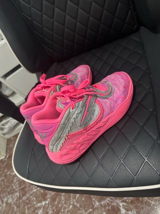 Zapatillas Baloncesto Rosa y Plateadas