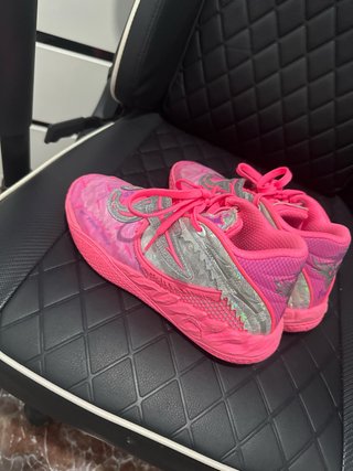 Zapatillas Baloncesto Rosa y Plateadas