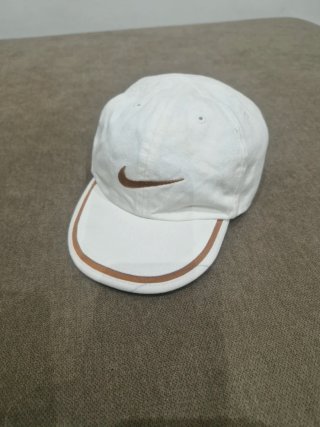 Gorra Nike bebé blanca 45-52cm