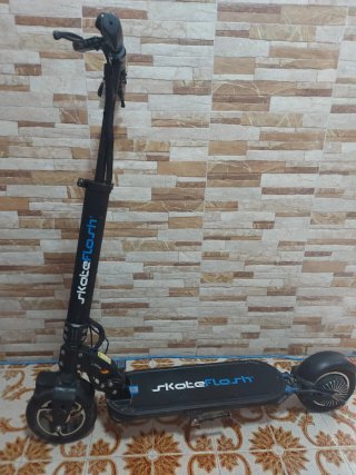 Patinete Skateflash Urban Avantsee 600W + caja