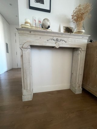 Carcasa de chimenea de madera decorativa