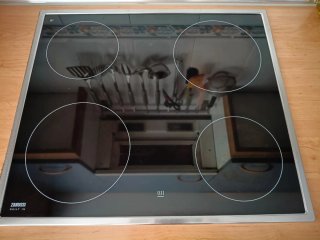 Cocina modular azul y madera
