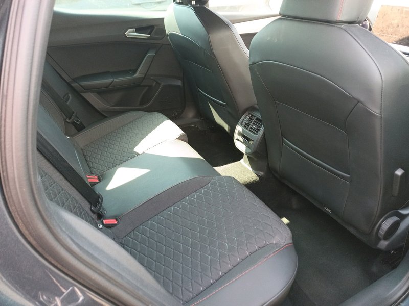 SEAT León 1.5 TSI St&Sp FR 25º Aniversario 2025, foto 6
