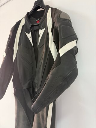 Mono Dainese 2 piezas cuero