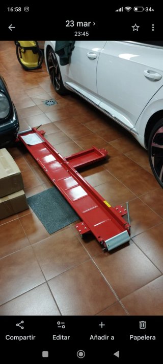 Soporte para moto rojo