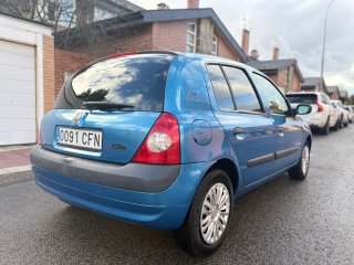 Renault Clio 2003