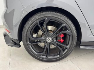 Volkswagen Golf GTI TCR 2.0 TSI 213kW(290CV) DSG