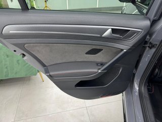Volkswagen Golf GTI TCR 2.0 TSI 213kW(290CV) DSG