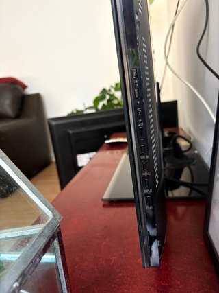 Televisor LG Negro 112cm x68 cm