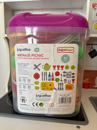 Cocinita de juguete de madera con accesorios