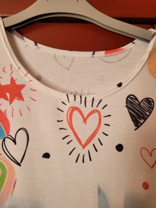 Camisola playera con estampado floral y pantalón