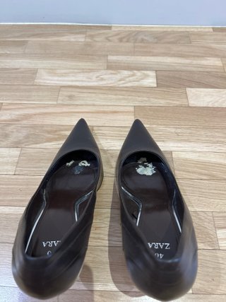 Zapatos de tacón Zara marrones talla 40