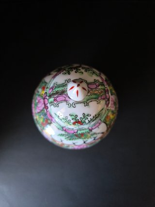 Pote com Tampa 21cm Porcelana