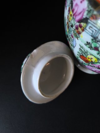 Pote com Tampa 21cm Porcelana