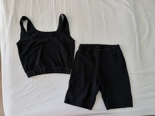 Conjunto deportivo top y shorts negro Talla S
