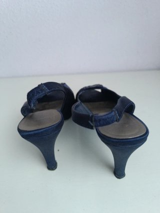 Zapatos de tacón azul marino talla 38