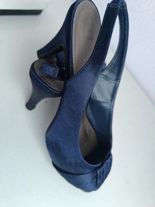 Zapatos de tacón azul marino talla 38