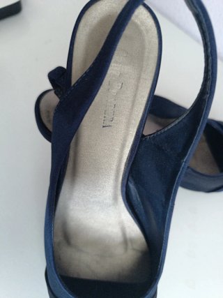 Zapatos de tacón azul marino talla 38