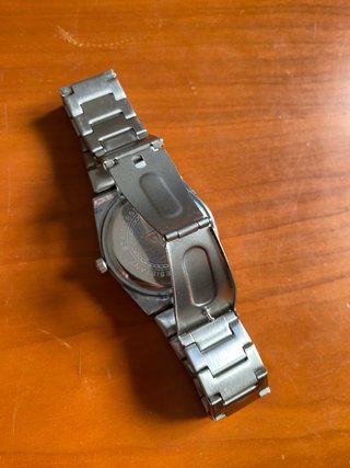 Reloj TERANV azul con correa metálica