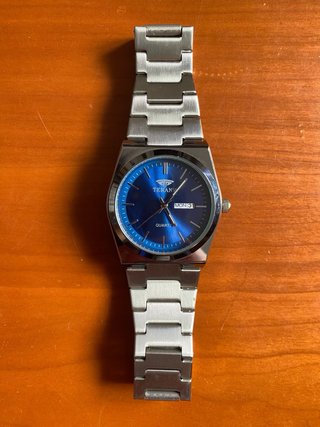 Reloj TERANV azul con correa metálica