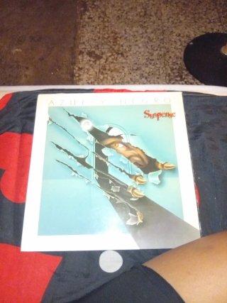 Azul y Negro - Suspense