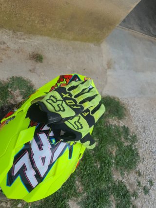Casco y guantes moto Enduro/Motocross