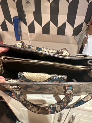 Bolso sin estrenar de piel de serpiente