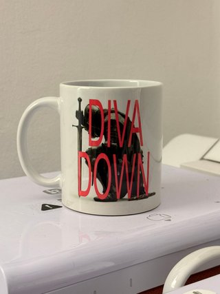 Taza Diva Down meme