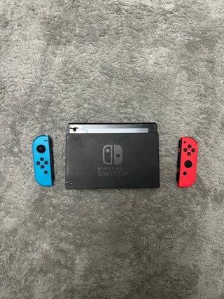 Nintendo Switch 1 v1 + Fifa 18